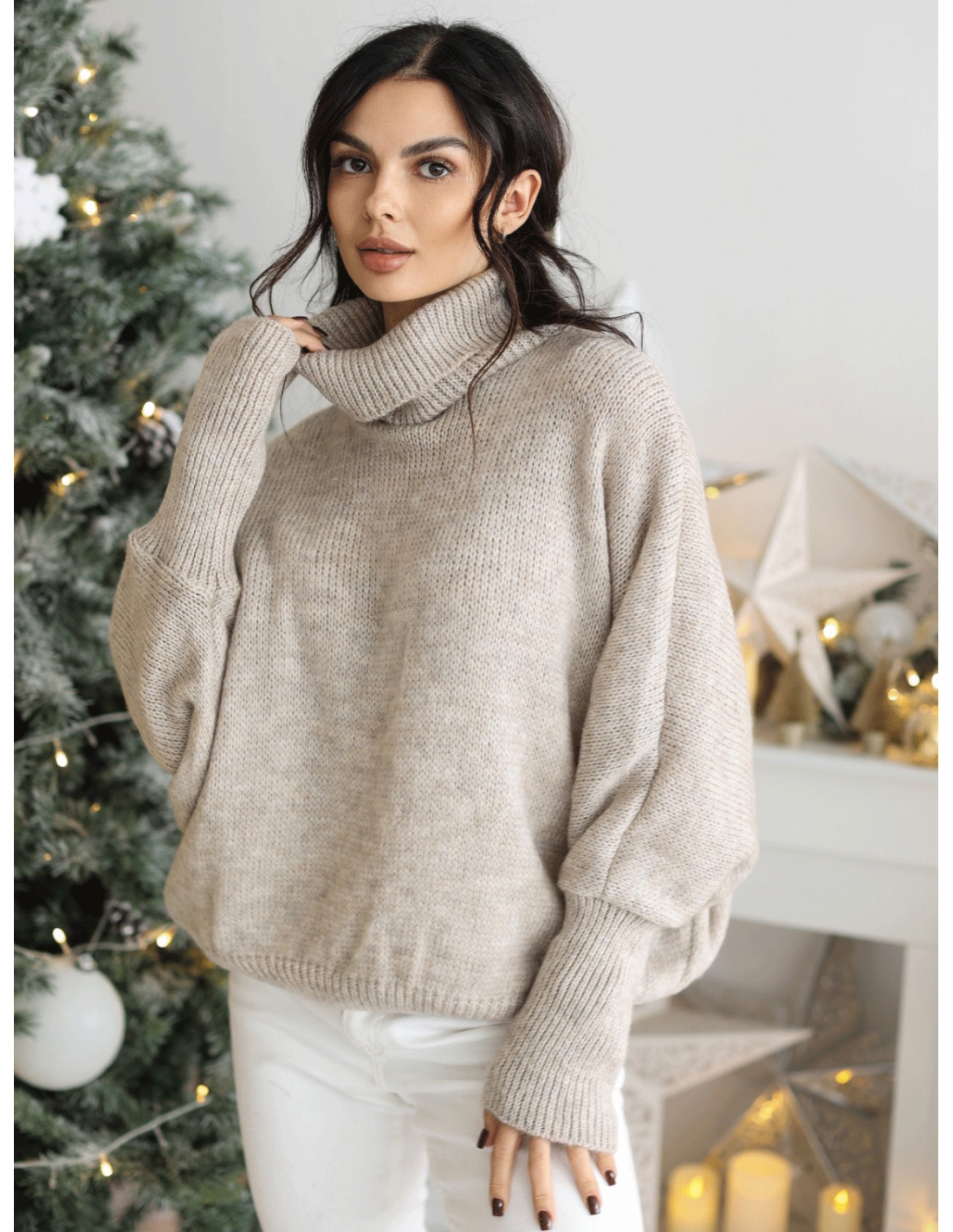 Oversizowy sweter z golfem SAPHIRA