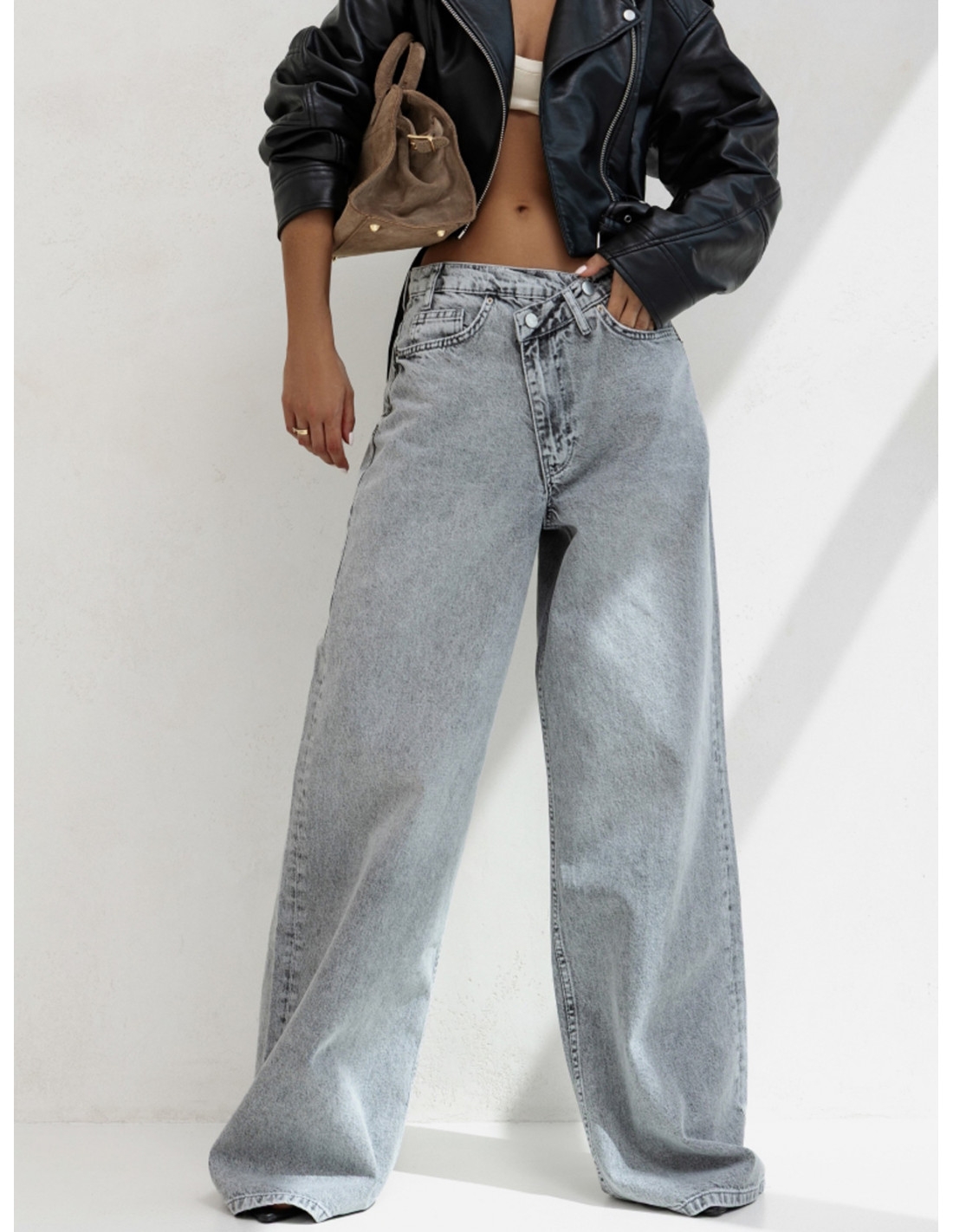 Szerokie spodnie jeans z przetarciami ASHER