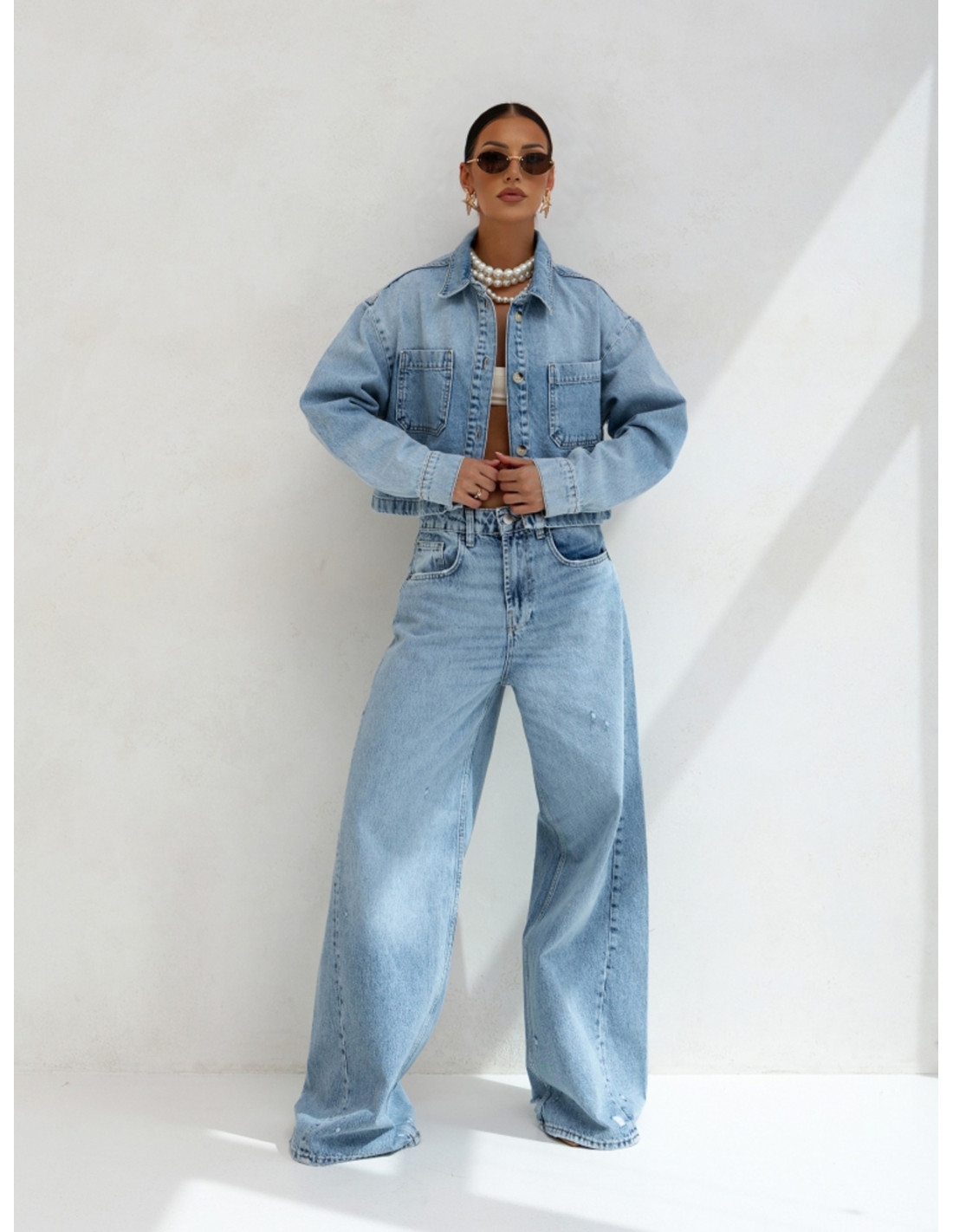 Szerokie spodnie jeans z przetarciami MAKIS