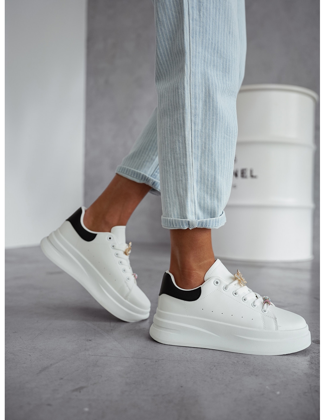 WP Buty sneakersy na platformie ze zdobieniami r.39
