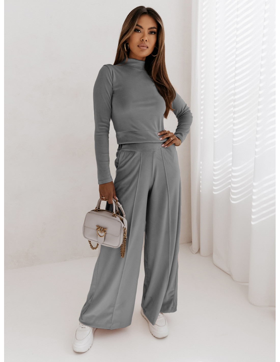 Welurowy dres z szerokimi spodniami z kantem + bluza CHIARA