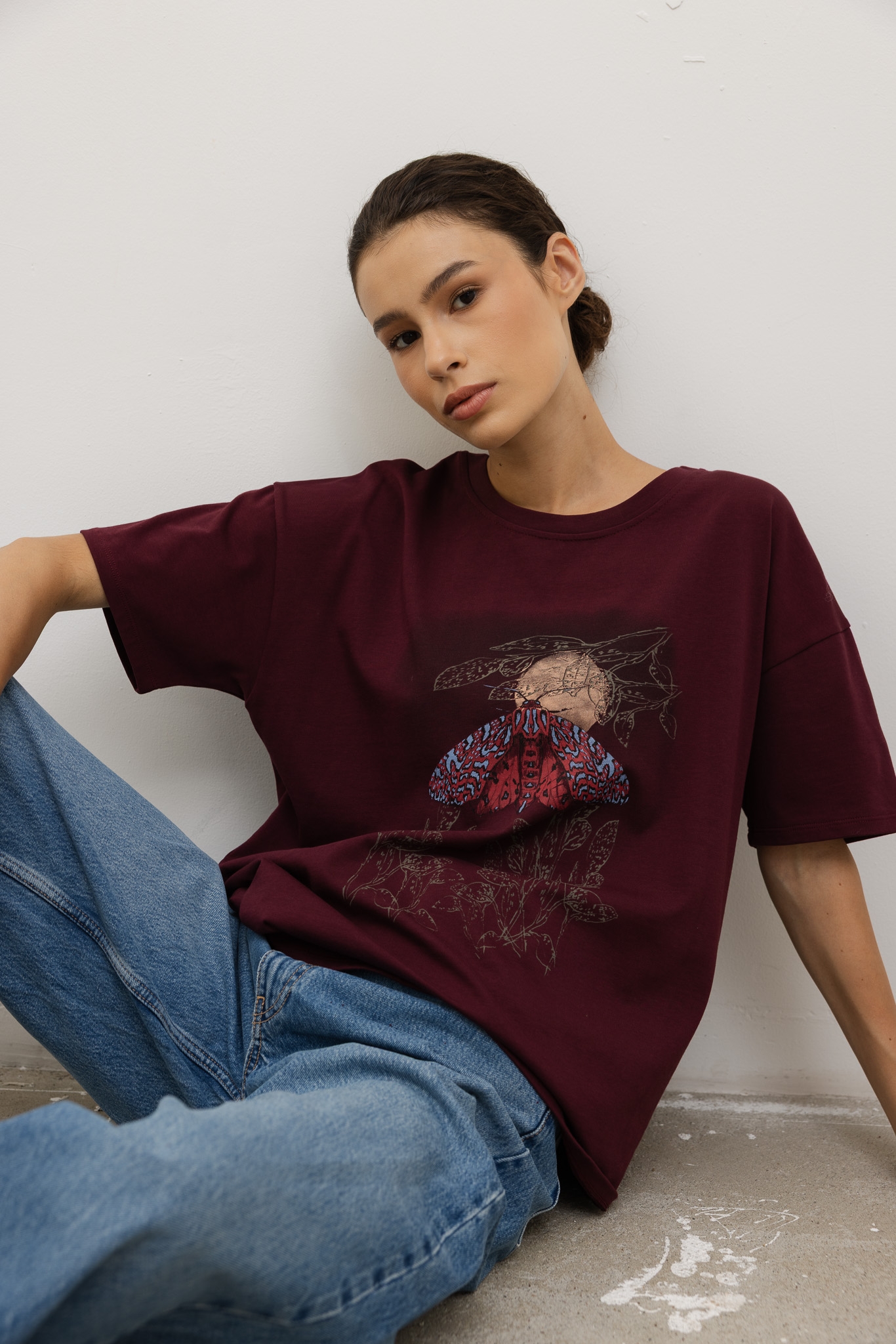 T-SHIRT ERICA "NOCNY MOTYL" WINO