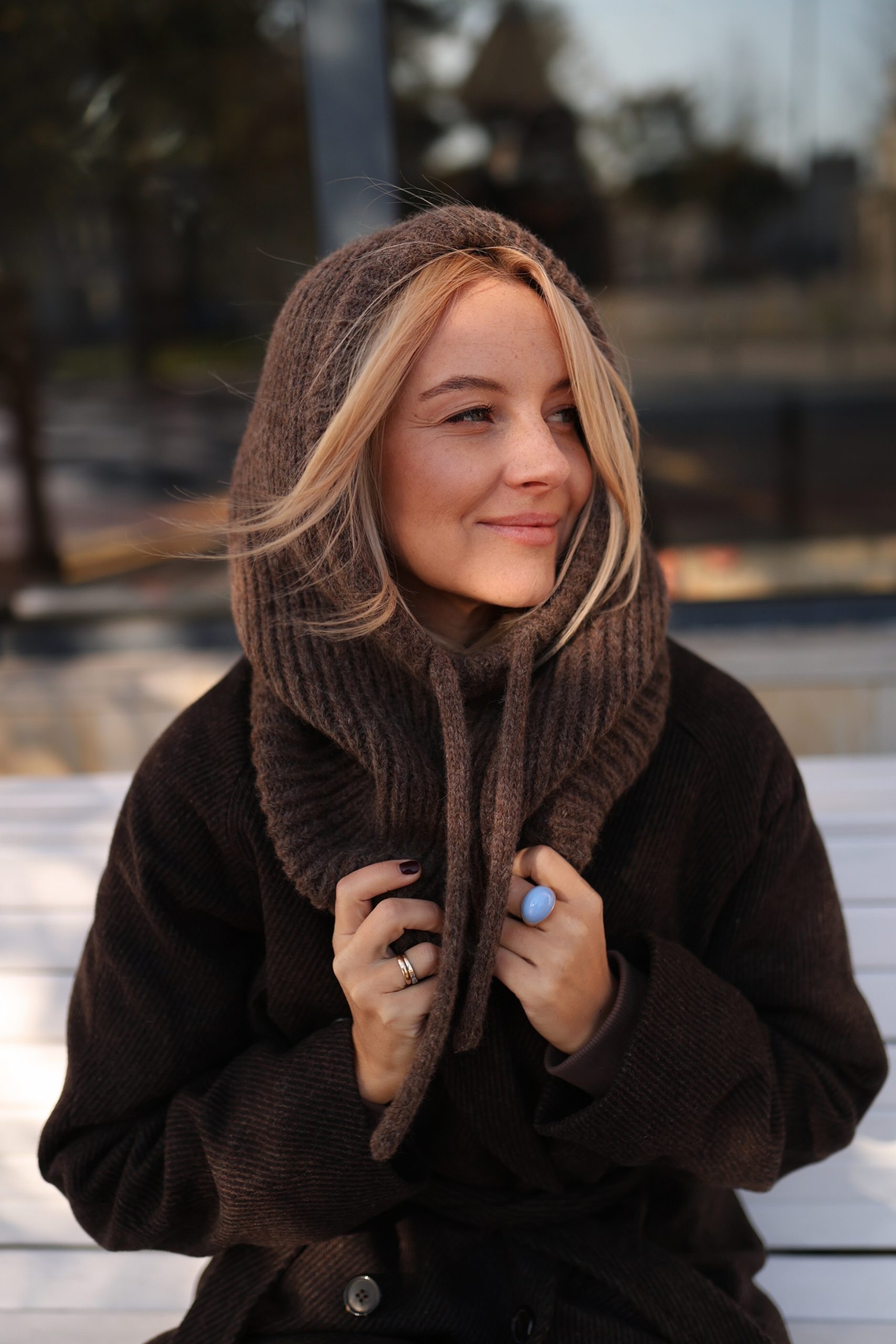 WEŁNIANA BALACLAVA ADELE BRĄZOWA