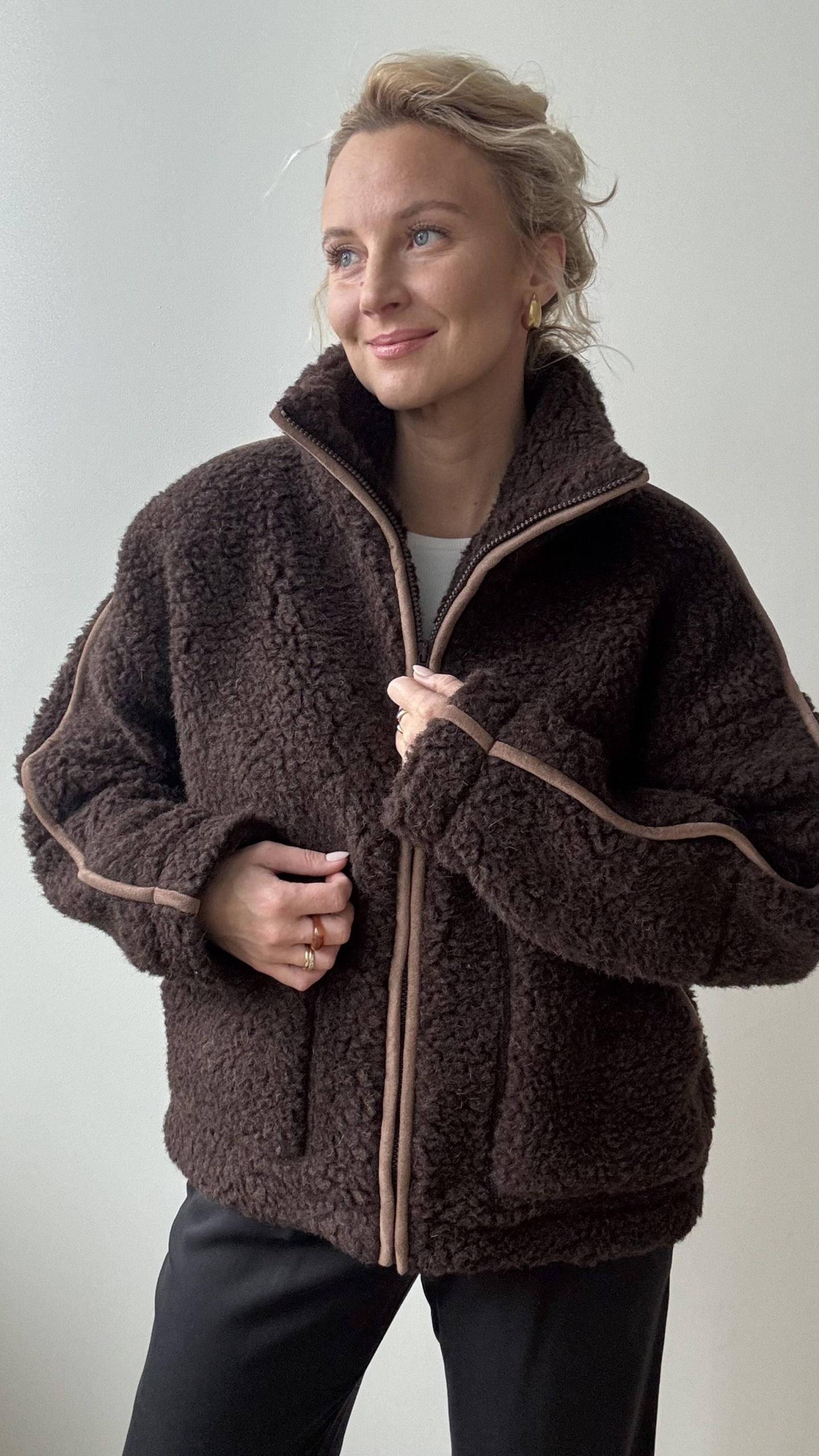 WEŁNIANA KURTKA TEDDY CZEKOLADOWA