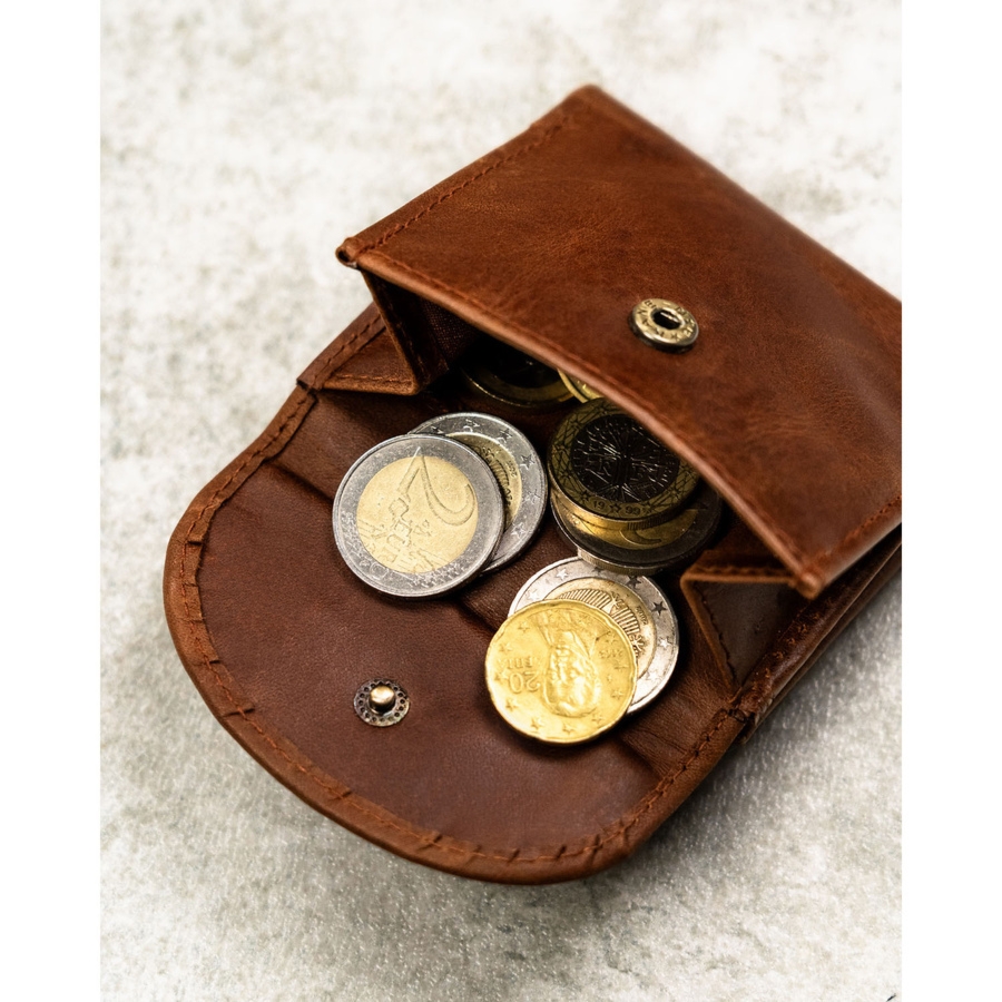 Mały i cienki, skórzany portfel męski w brązowym kolorze zamykany zatrzaskiem - Rovicky