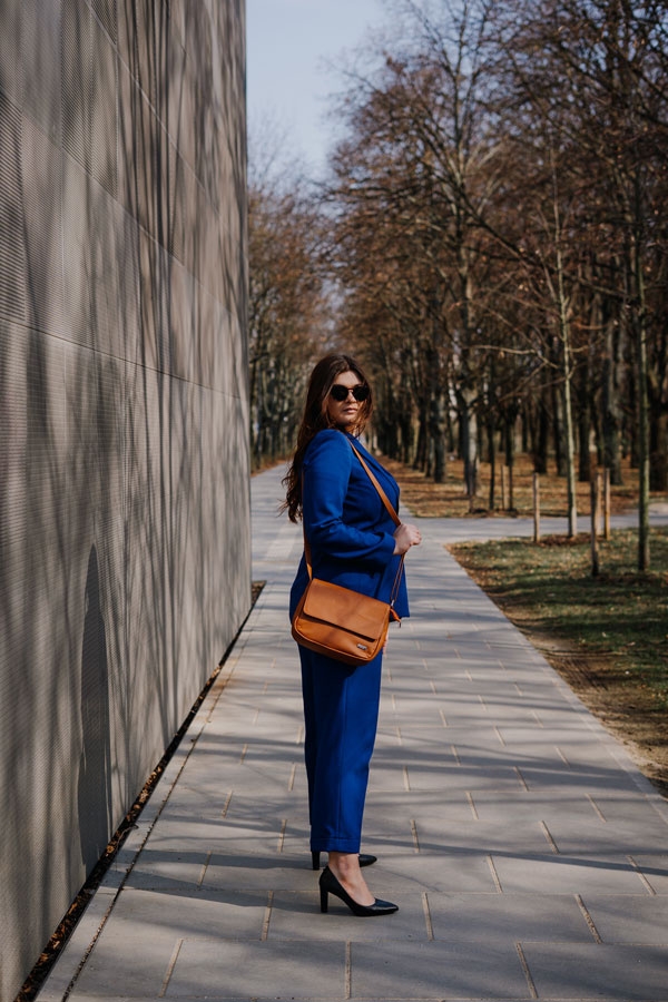 Listonoszka skórzana SHE 558s camelowa