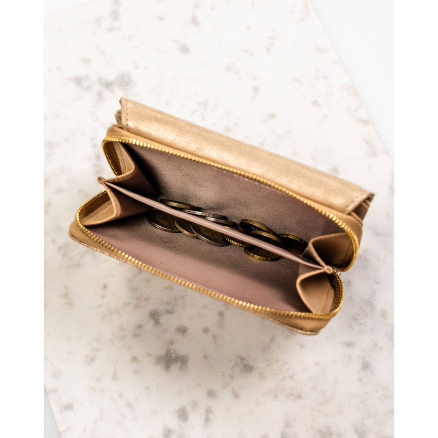 Beżowy, poziomy portfel damski ze skóry ekologicznej zamykany na zatrzask - Rovicky