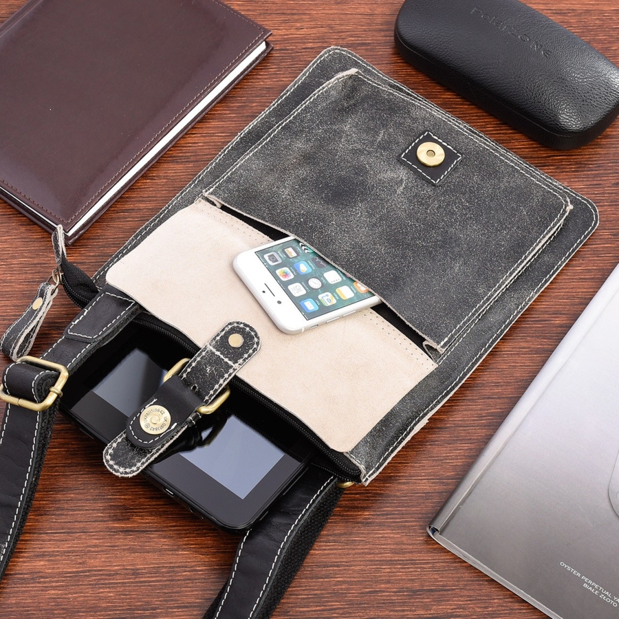 Czarna skórzana torba męska raportówka na ramię mała Beltimore M10