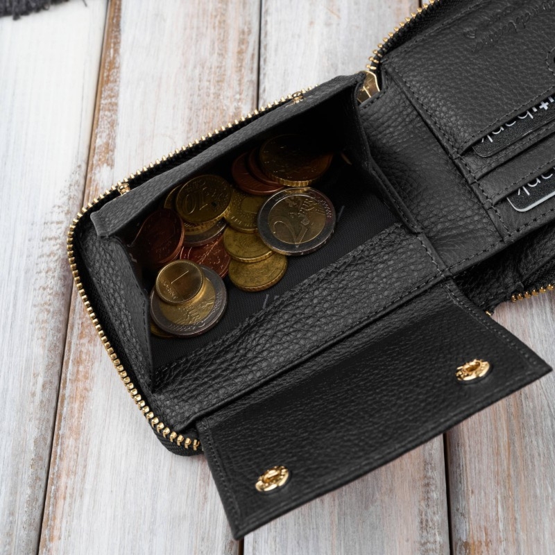 Portfel damski skórzany mały czarny w orientacji poziomej z RFID Paolo Peruzzi KV-04-BL