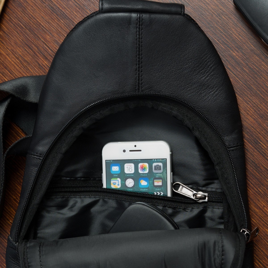 Czarna saszetka nerka przez ramię crossbody męska modna torba dwukomorowa skóra naturalna F01black