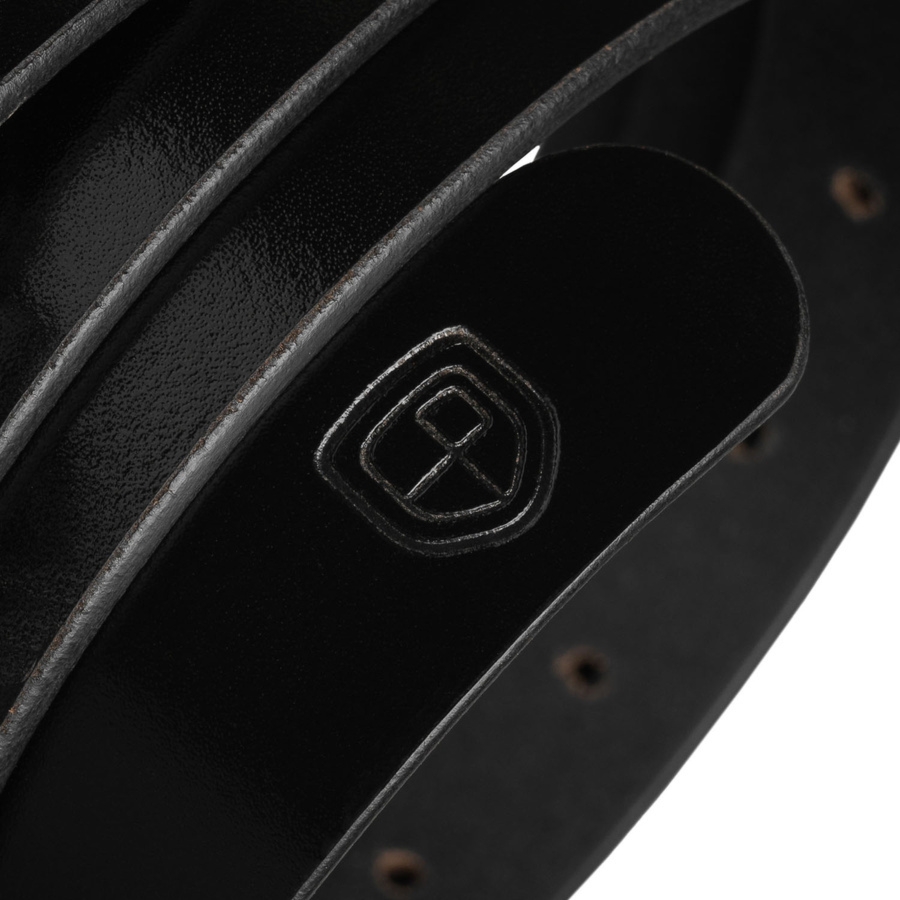 Czarny pasek damski ze skóry naturalnej ze srebrną, klasyczną klamrą - Peterson