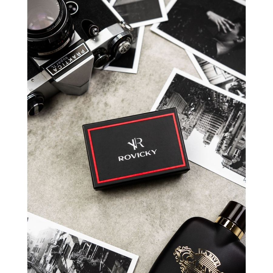 Mały, brązowy, skórzany portfel męski zamykany zatrzaskiem - Rovicky