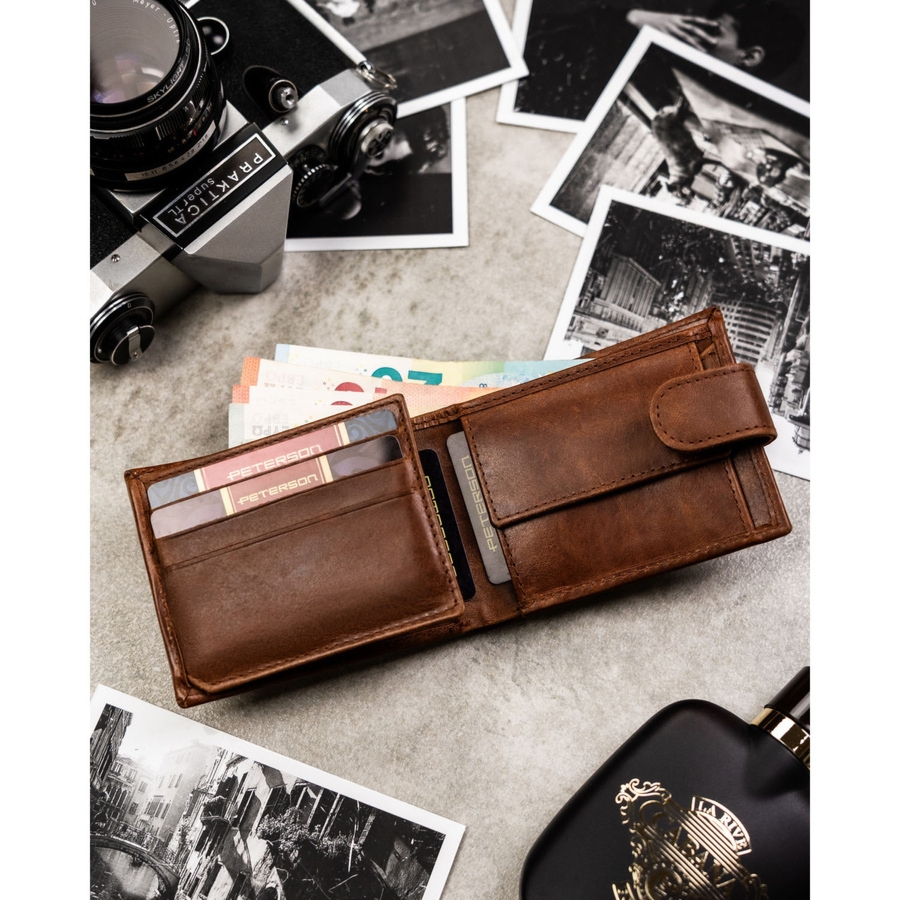 Skórzany, jasnobrązowy portfel męski zamykany na zatrzask - Peterson