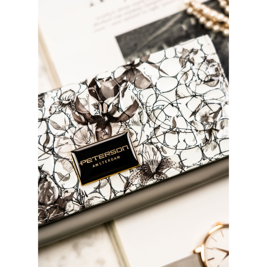 Portfel ze skóry naturalnej w kwiatowy wzór zamykany zatrzaskiem - Peterson