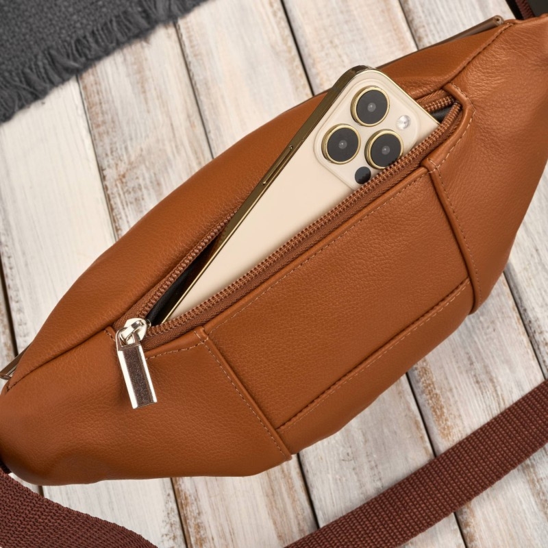 Saszetka nerka męska skórzana klasyczna na pas koniakowa Abruzzo ABR-41-CG