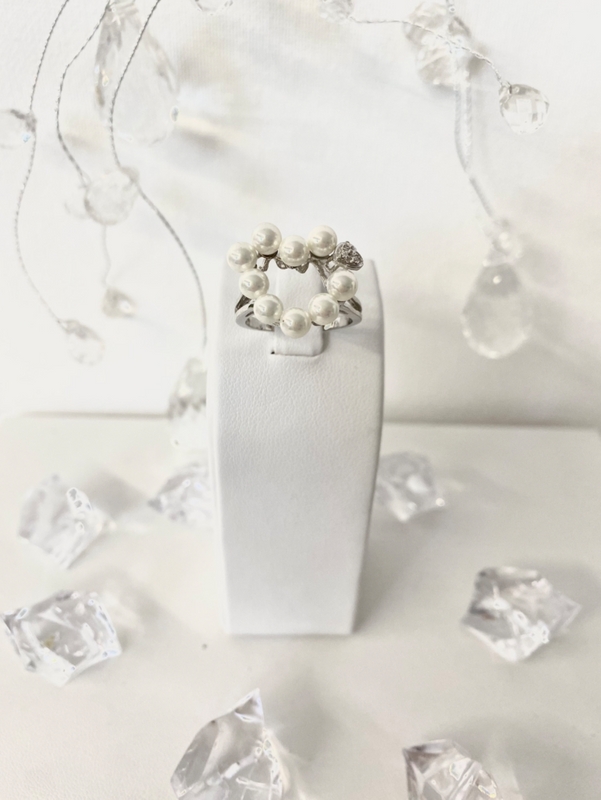 Pierścionek srebrny / Srebro pr. 925 / Ozdobne perełki / Pierścionek na prezent / Prezent dla Niej