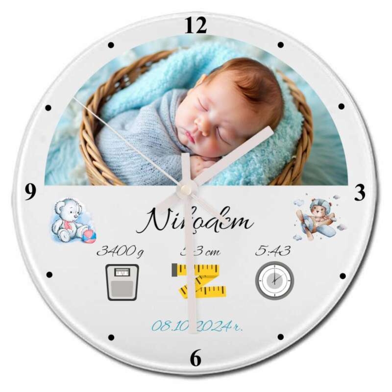Prezent na chrzest dla chłopca: szklany zegar z metryczką