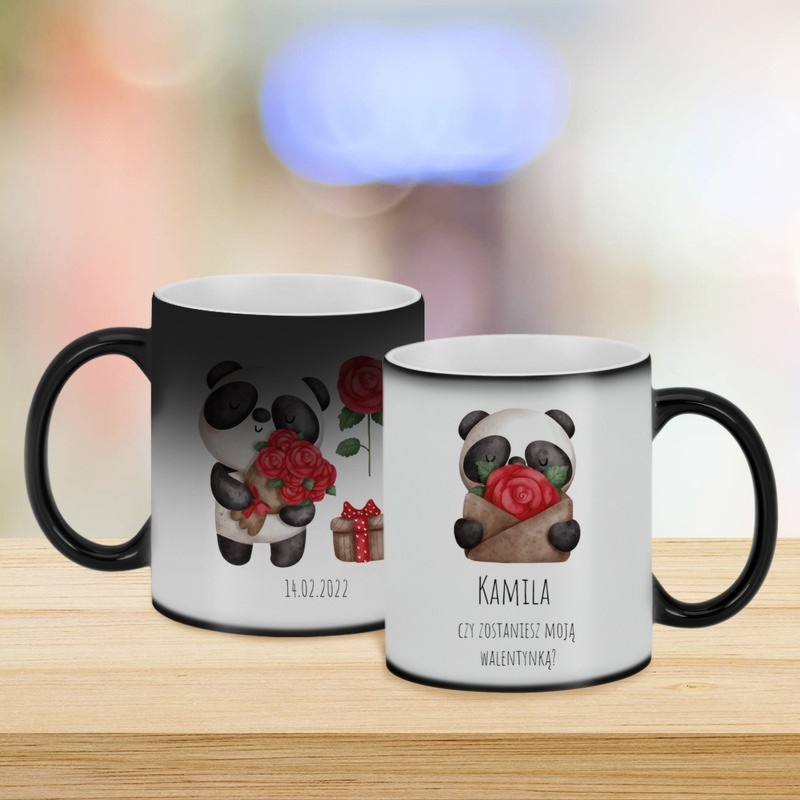 Walentynkowy kubek magiczny matowy czarny z pandą i imieniem