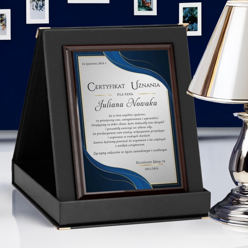 Podziękowanie dla nauczyciela / Drewniany panel / Czarne etui / Własny nadruk / Zakończenie szkoły / dla Wychowawcy
