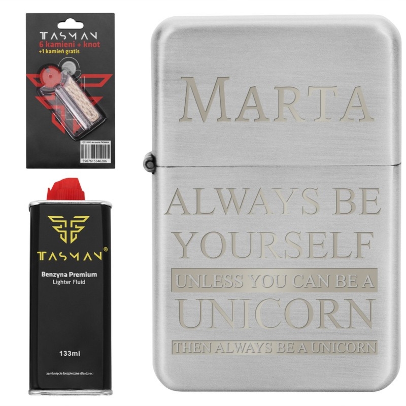 Tasman zapalniczka srebrny metal z grawerem, knot i 6 kamieni