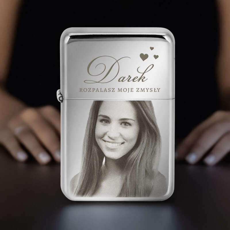 Walentynkowa zapalniczka benzynowa Tasman srebrna z grawerem