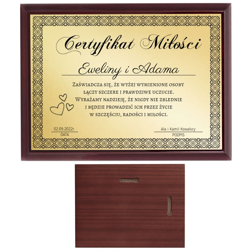 Image of Prezent na ślub / Certyfikat miłości / Drewniany panel, złota tabliczka, dedykacja