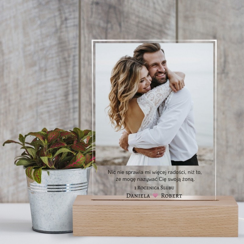 Ramka LED z drewna i akrylu na rocznicę z personalizacją