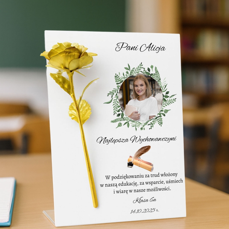 Złota róża dekoracyjna na tabliczce z dedykacją Personalizacja