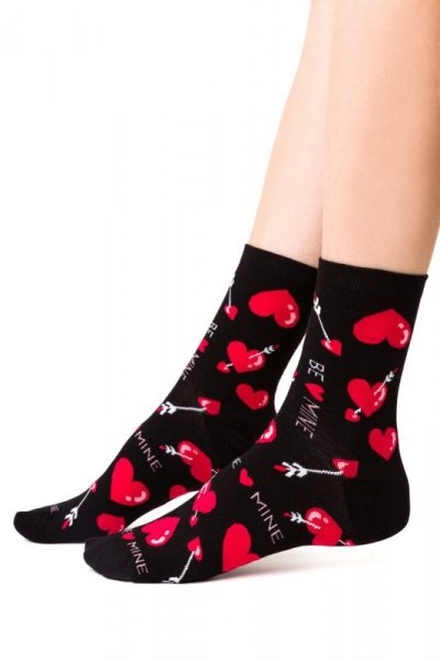 Skarpetki damskie Steven Walentynkowe 136 071 serca czarne