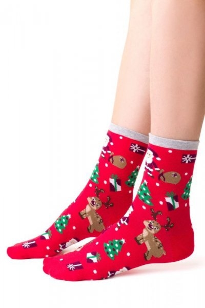 Skarpetki damskie Steven 136 090 Mikołaj czerwone
