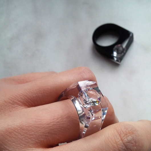 Image of Transparentny pierścionek z cyrkonią