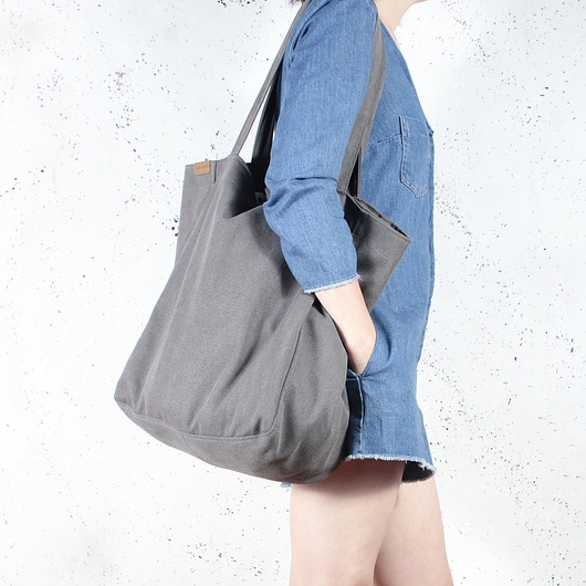 Image of Pakamera Lazy bag torba grafitowa na zamek / vegan