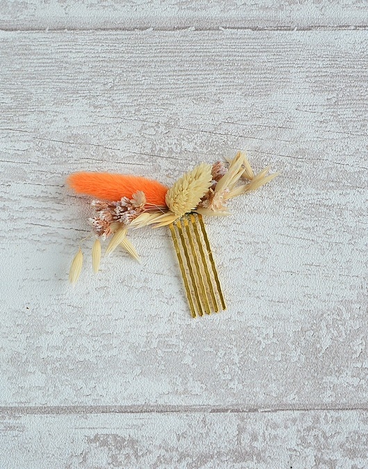 Image of Pakamera Delikatny grzebyk ślubny boho z suszonymi kwiatami