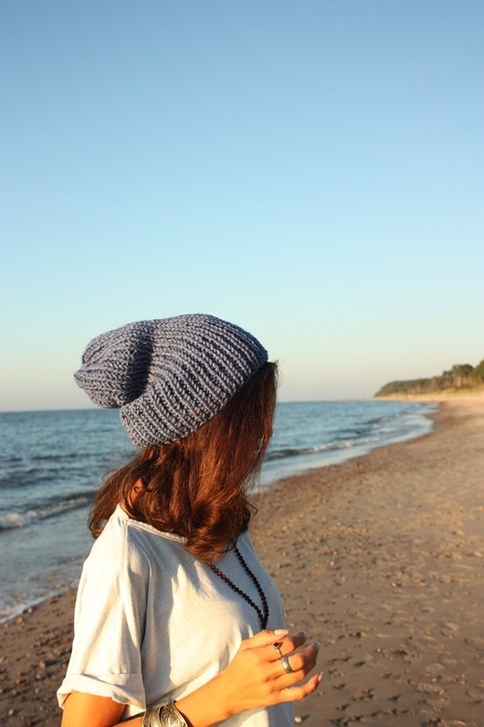 Image of Niebieska czapka beanie handmade z wełną