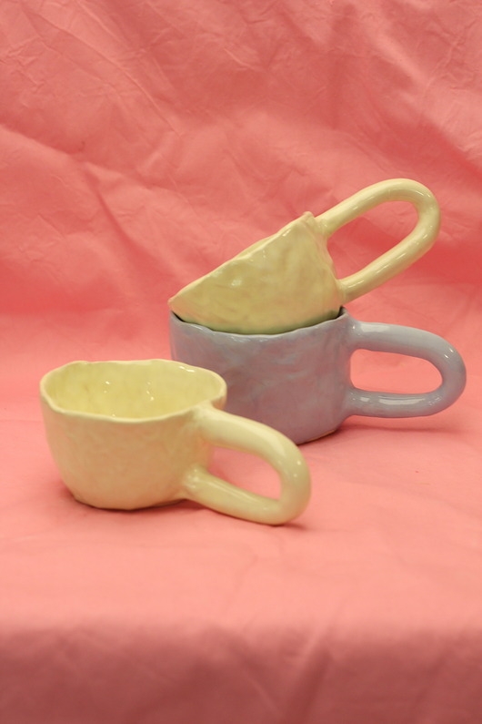 Image of Pakamera Ceramiczny, pastelowy kubek. Ceramika ręcznie robiona