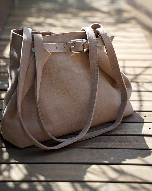 Image of Pakamera SHOPPER BRI S ciemny beżowy zamsz