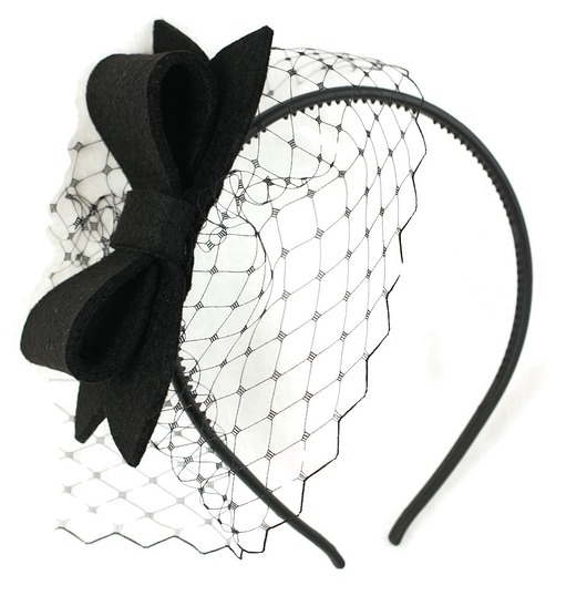 Image of Pakamera Fascynator czarny elegancki z woalką