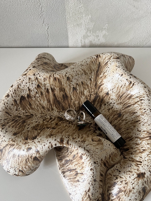 Image of Pakamera WAVY no. 3 podstawka na biżuterię / palo santo/ dekoracja