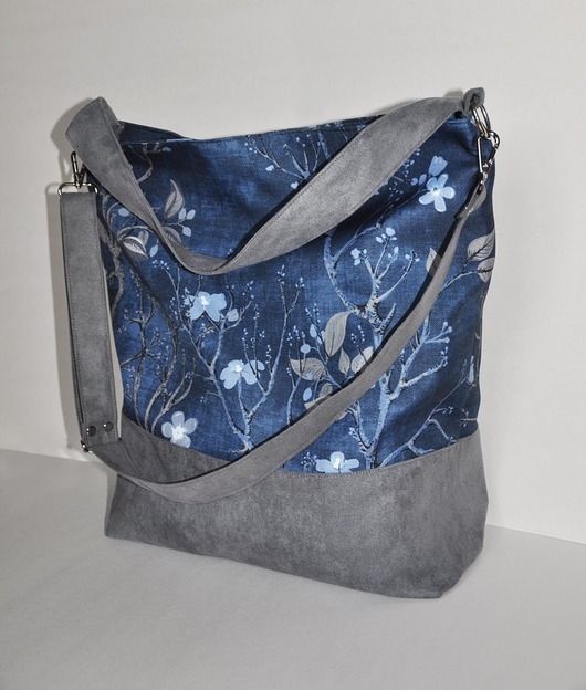 Image of Torba hobo XL - print kwiat wiśni