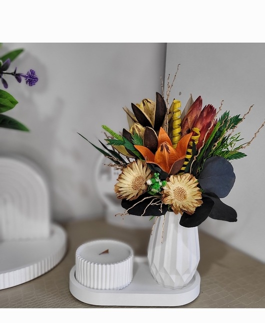 Image of Pakamera Dekoracyjny bukiet z suszonych kwiatów w eleganckim wazonie