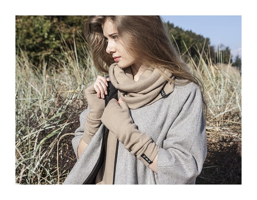 Image of Circle scarf / beige