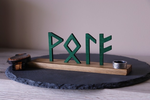Image of Pakamera Personalizowany szyld z imieniem w runach, znak runiczny z imieniem, znak z run
