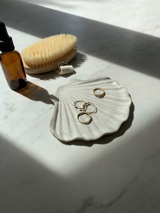 Image of Pakamera Ceramiczna Płaska Muszla Pearl White