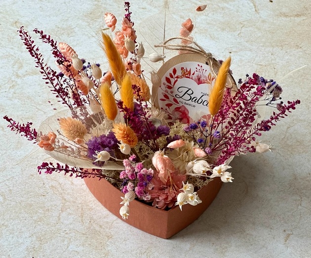 Image of Pakamera Kwiaty na Dzień Babci, ogródeczek - flower box dla Babci, kwiatowy prezent