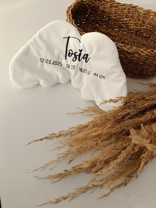Image of Pakamera Ozdoba pokoju- przytulanka personalizowana - skrzydełka (kolory, tkaniny)