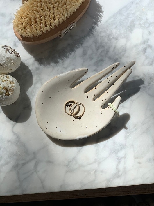 Image of Pakamera Ceramiczna Łapka Handmade Talerzyk na Biżuterię Rustic Dalmatinian