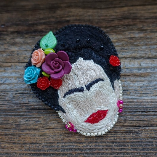 Image of Pakamera Broszka Frida