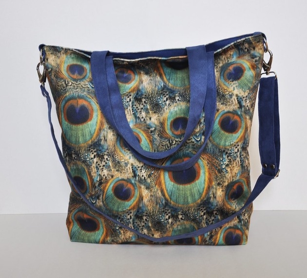 Image of Pakamera Torba hobo XXL - print pawie pióra