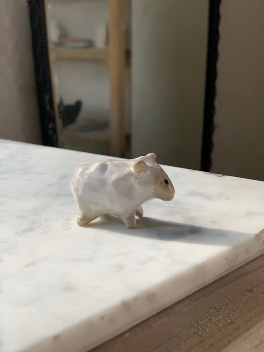 Image of Pakamera Ceramiczna Figurka Owieczka Kolekcjonerskie Miniaturowe Figurki Owca Desk Buddy