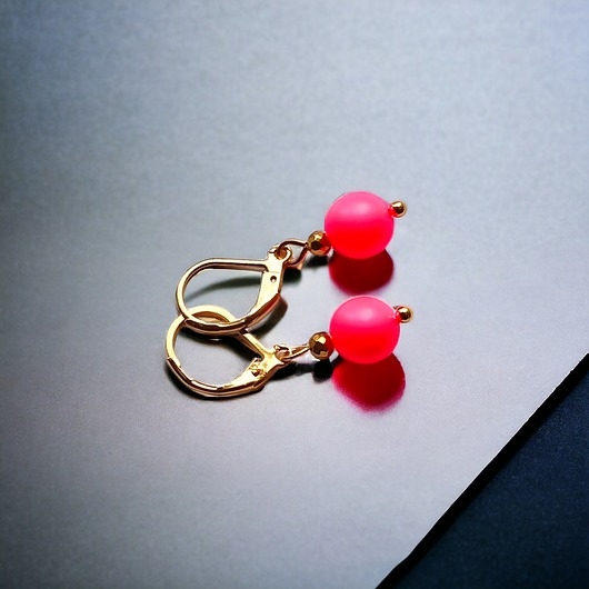 Image of Pakamera Swarovski neon pearls : neon red : drobne kolczyki